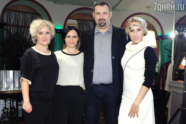 Дизайнеры Анна Чистова и Марина Эндоурова, продюсер Александр Шумский и дизайнер Маша Кравцова (Марика) Дизайнеры Анна Чистова и Марина Эндоурова, продюсер Александр Шумский и дизайнер Маша Кравцова (Марика)