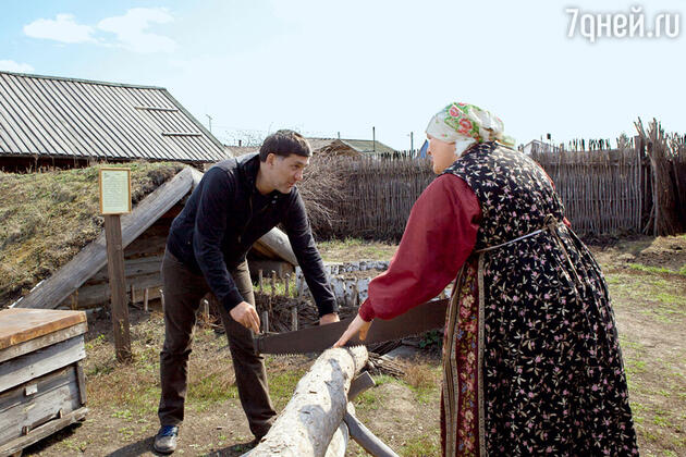...и распилить дрова для печи ...и распилить дрова для печи