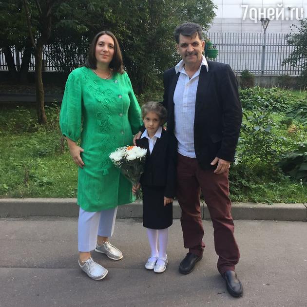 Владимир Вишневский с женой Татьяной и дочкой Владой Владимир Вишневский с женой Татьяной и дочкой Владой