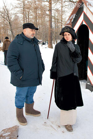 Режиссер картины Андрей Малюков и Екатерина Климова на съемках в Царском Селе Режиссер картины Андрей Малюков и Екатерина Климова на съемках в Царском Селе