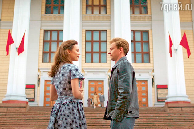 Стася Милославская с Александром Петровым на съемках «Стрельцова» Стася Милославская с Александром Петровым на съемках «Стрельцова»
