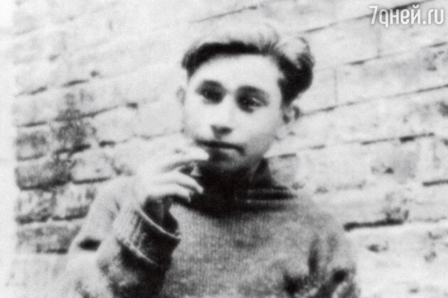 Миша Светин. Киев, 1940-е годы Миша Светин. Киев, 1940-е годы