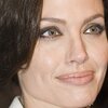 «Она светится от счастья»: влюбленная Анджелина Джоли похорошела «Она светится от счастья»: влюбленная Анджелина Джоли похорошела