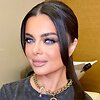 «Не скажешь, что скоро 48»: Королева изменила имидж и стала похожа на подростка «Не скажешь, что скоро 48»: Королева изменила имидж и стала похожа на подростка