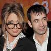 Дмитрий Певцов снова отвел Ольгу Дроздову в ЗАГС Дмитрий Певцов снова отвел Ольгу Дроздову в ЗАГС