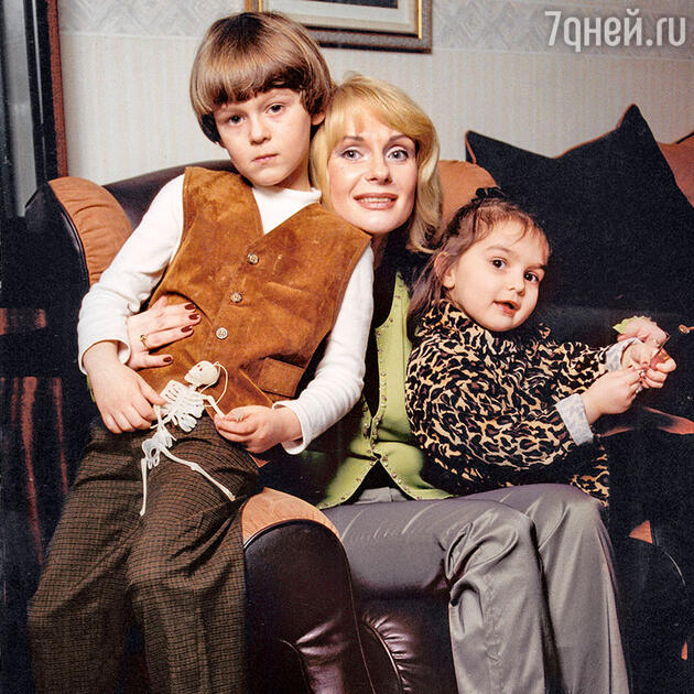 Ирина Цывина с детьми Ирина Цывина с детьми