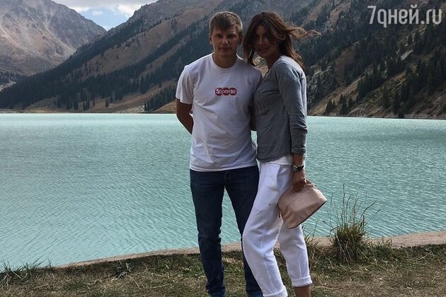 Андрей Аршавин с женой Андрей Аршавин с женой