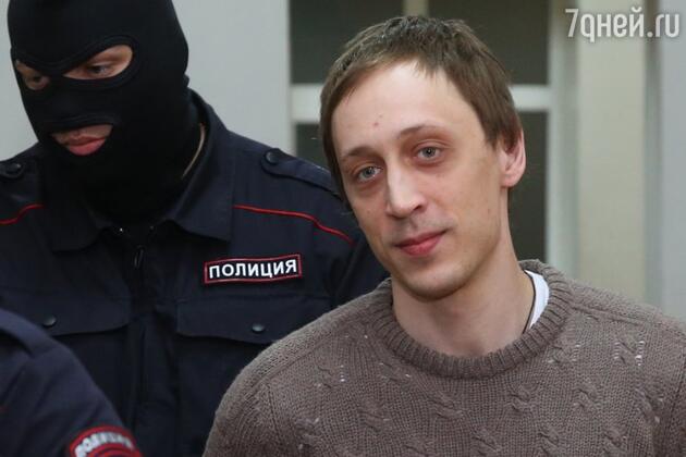 Павел Дмитриченко осужден на шесть лет за нападение на Сергея Филина Павел Дмитриченко осужден на шесть лет за нападение на Сергея Филина
