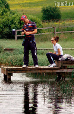   ROSSLYNLEE TROUT FISHERY.     ,       . , ,     ,   .      ,    ,     