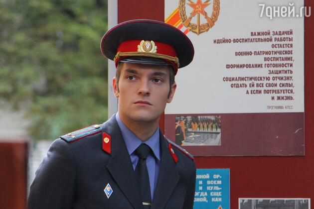 Кадр из сериала "Вокально-криминальный ансамбль" Кадр из сериала "Вокально-криминальный ансамбль"
