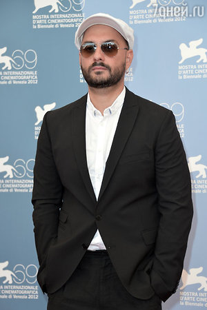 Кирилл Серебренников на премьере «Измены» Кирилл Серебренников на премьере «Измены»