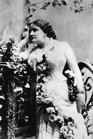Вторая жена — певица Ангелика Диттрих... Вторая жена — певица Ангелика Диттрих...
