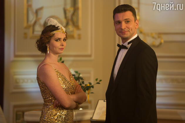 Кадры из сериала "Свадьбы и разводы" Кадры из сериала "Свадьбы и разводы"