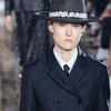 6 модных образов из круизной коллекции Dior, которые разнообразят деловой дресс-код 6 модных образов из круизной коллекции Dior, которые разнообразят деловой дресс-код