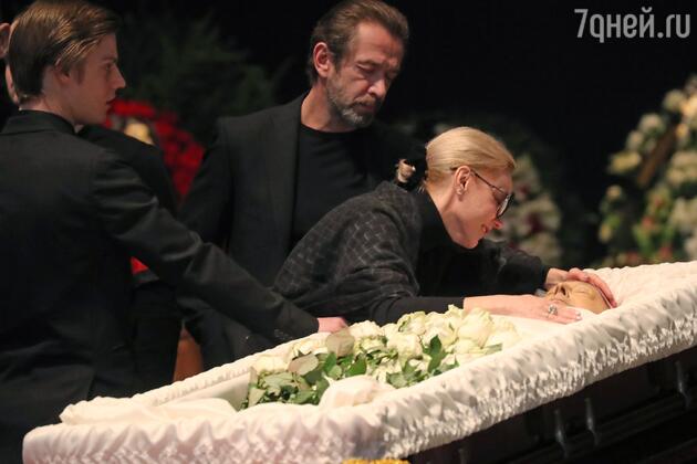 Марина Зудина, Владимир Машков, Павел Табаков Марина Зудина, Владимир Машков, Павел Табаков