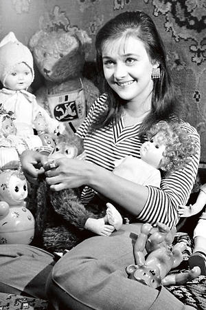 «После того как Люда потеряла ребенка, она не могла больше иметь детей. Так уж ее, видно, Бог наказал» «После того как Люда потеряла ребенка, она не могла больше иметь детей. Так уж ее, видно, Бог наказал»