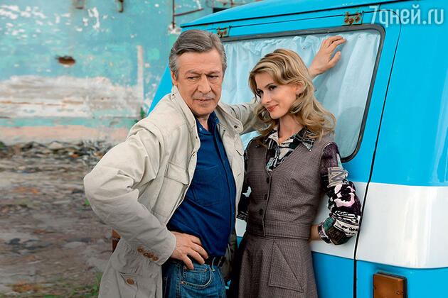 Светлана Иванова и Михаил Ефремов на съемках сериала «Следователь Тихонов» Светлана Иванова и Михаил Ефремов на съемках сериала «Следователь Тихонов»