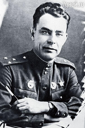 Леонид Брежнев Леонид Брежнев