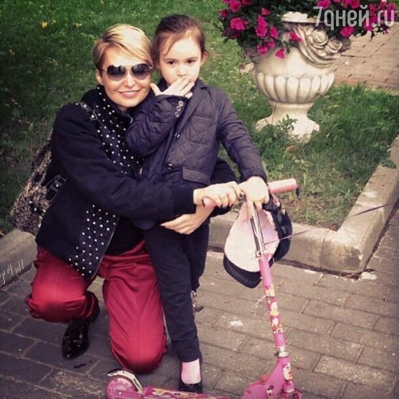 Катя Лель с дочкой