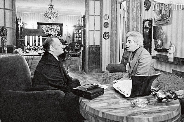 Аркадий Райкин и фотограф Анатолий Гаранин Аркадий Райкин и фотограф Анатолий Гаранин