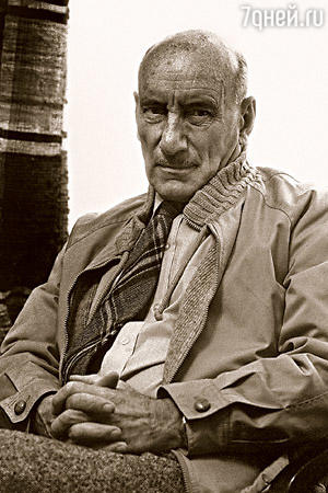 Сергей Герасимов, снимая Нонну в роли Ульяны Громовой, влюбился в нее Сергей Герасимов, снимая Нонну в роли Ульяны Громовой, влюбился в нее