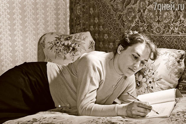 Нонне нравился Тихонов, но она не любила, когда ее доставали, а Слава постоянно хотел быть рядом Нонне нравился Тихонов, но она не любила, когда ее доставали, а Слава постоянно хотел быть рядом