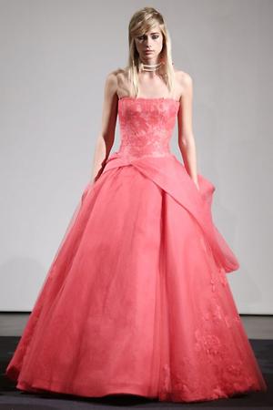 Показ свадебной коллекции Vera Wang Fall 2014 Показ свадебной коллекции Vera Wang Fall 2014