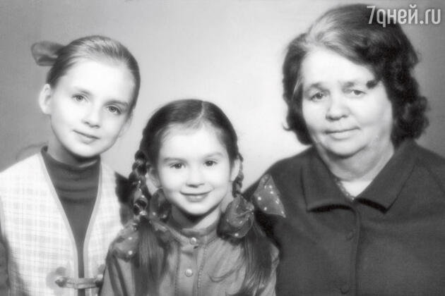 «Папа всегда говорил: «Вы самые лучшие девочки на свете!» Вика и Катя. 1972 г. «Папа всегда говорил: «Вы самые лучшие девочки на свете!» Вика и Катя. 1972 г.