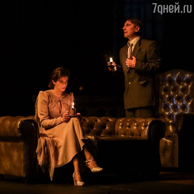 Аня Чиповская и Сергей Угрюмов в спектакле "И никого не стало" Аня Чиповская и Сергей Угрюмов в спектакле "И никого не стало"