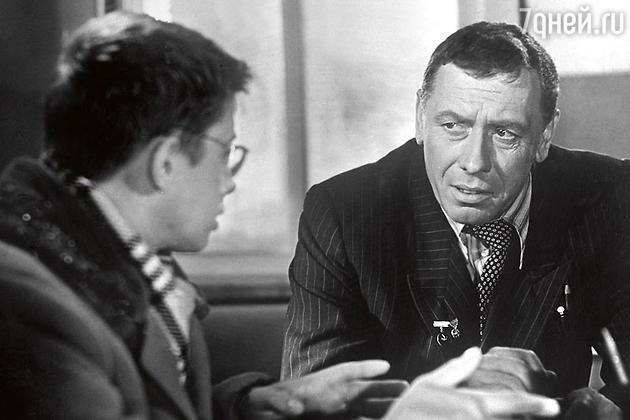 Александр Демьяненко с Анатолием Папановым в фильме «Порожний рейс». 1962 г. Александр Демьяненко с Анатолием Папановым в фильме «Порожний рейс». 1962 г.