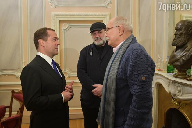Дмитрий Медведев, Андрей Могучий и Никита Михалков Дмитрий Медведев, Андрей Могучий и Никита Михалков