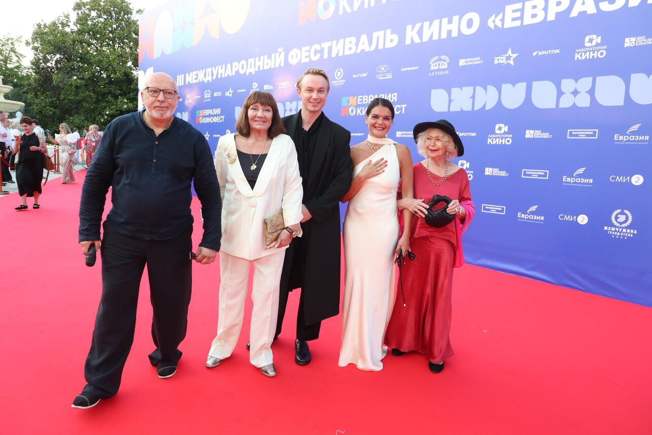 Сергей Новожилов, Лариса Лужина, Игорь Скрипко, Полина Лазарева и Светлана Немоляева