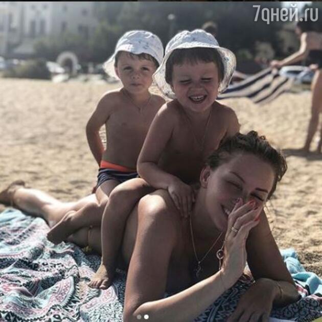 Полина Диброва с детьми Полина Диброва с детьми