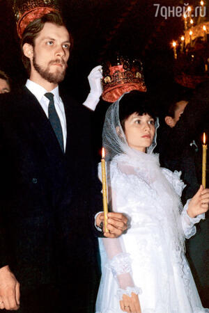 Виктор и Людмила венчались в 1992 году Виктор и Людмила венчались в 1992 году