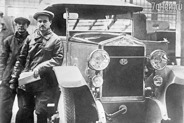 Директор автомобильного завода «АМО» Иван Лихачев, 1932 год Директор автомобильного завода «АМО» Иван Лихачев, 1932 год
