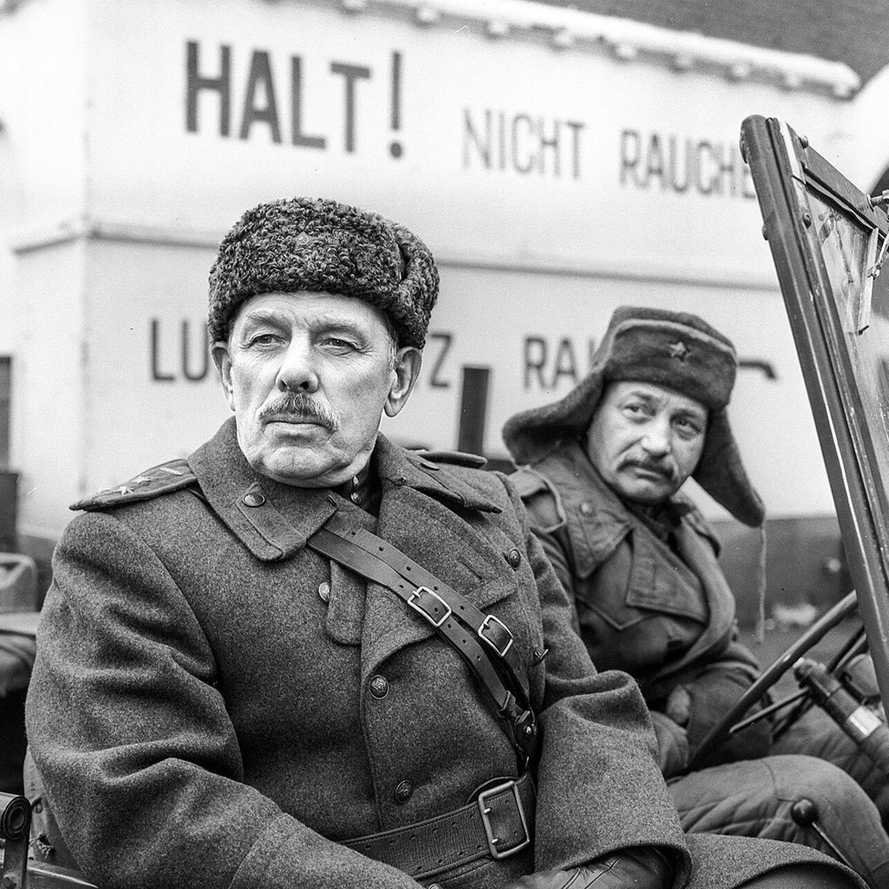 Владимир Гуляев с Георгием Жженовым