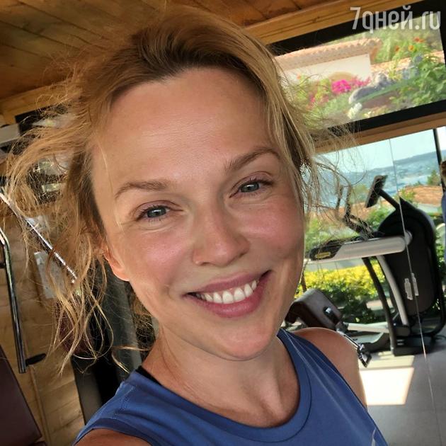 Альбина Джанабаева Альбина Джанабаева