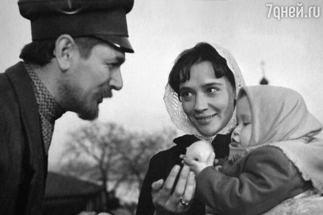 С Александром Белявским в фильме «Главный свидетель». 1969 г. С Александром Белявским в фильме «Главный свидетель». 1969 г.