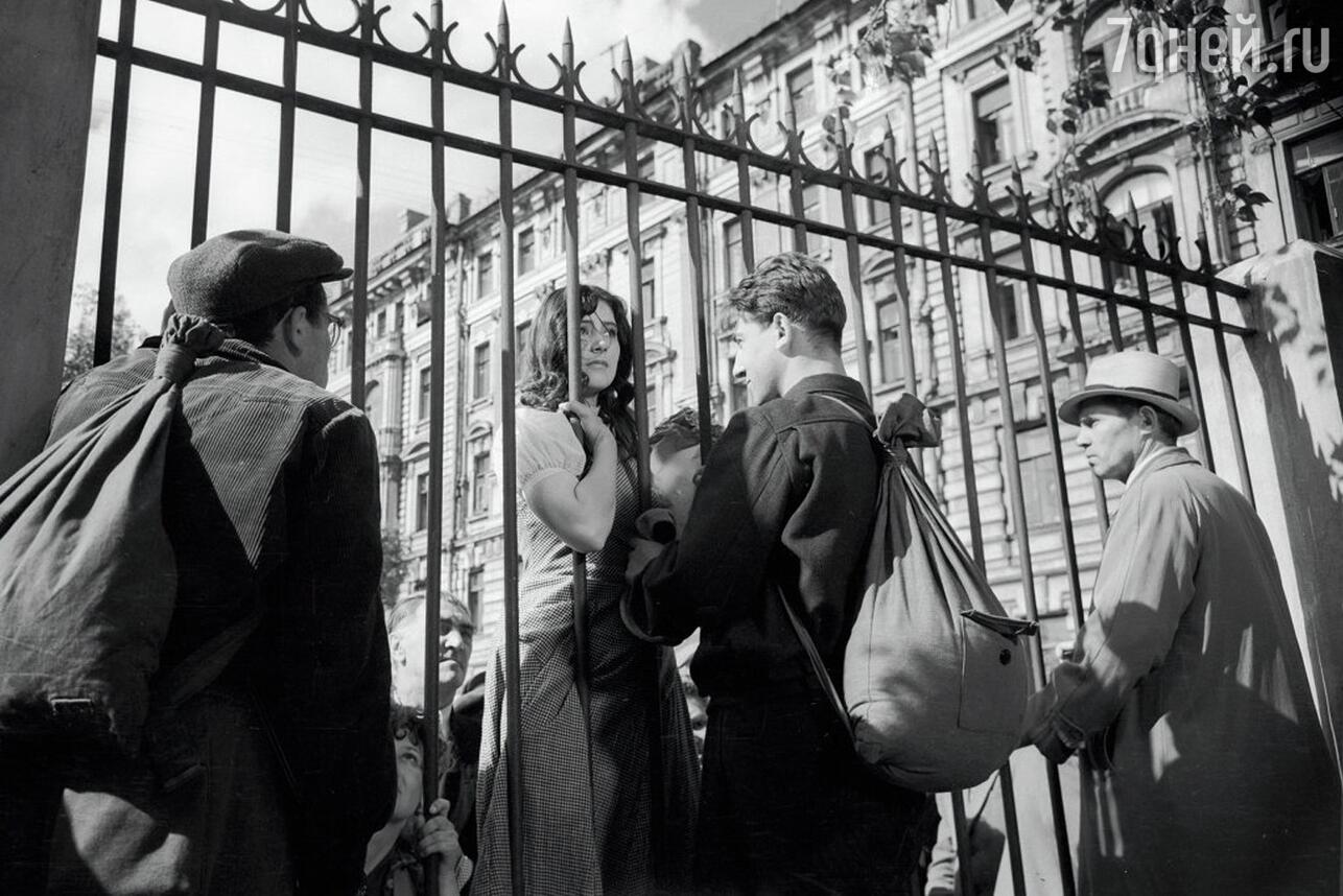 «Летят журавли» (1957)
Режиссер Михаил Калатозов фото