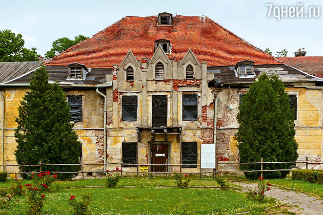 Замок в Штайпорте, родовое гнездо семьи Лендорф, 2008 год Замок в Штайпорте, родовое гнездо семьи Лендорф, 2008 год