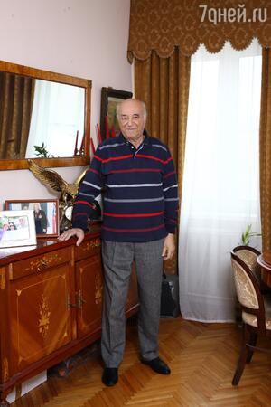 Владимир Этуш Владимир Этуш