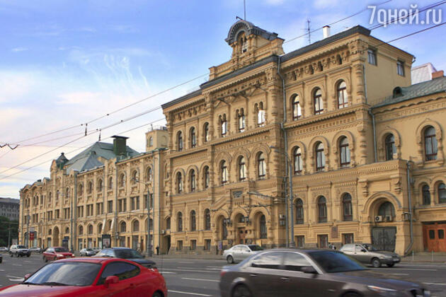 В Политехническом музее в дни школьных каникул увеличили число экскурсий. Здесь можно послушать про историю автомобиля, попутешествовать по химическим заводам, узнать о мире металлов, поучаствовать в технической викторине, познакомиться с предками компьютера и погрузиться в мир космоса В Политехническом музее в дни школьных каникул увеличили число экскурсий. Здесь можно послушать про историю автомобиля, попутешествовать по химическим заводам, узнать о мире металлов, поучаствовать в технической викторине, познакомиться с предками компьютера и погрузиться в мир космоса