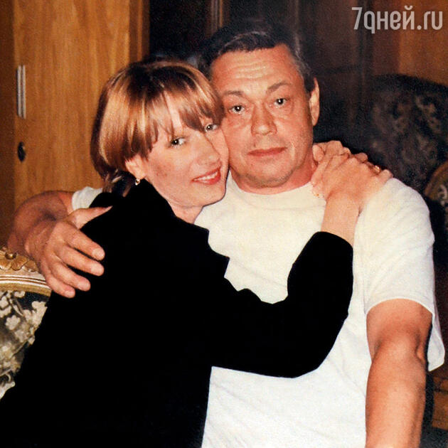 Елена Дмитриева и Николай Караченцов Елена Дмитриева и Николай Караченцов