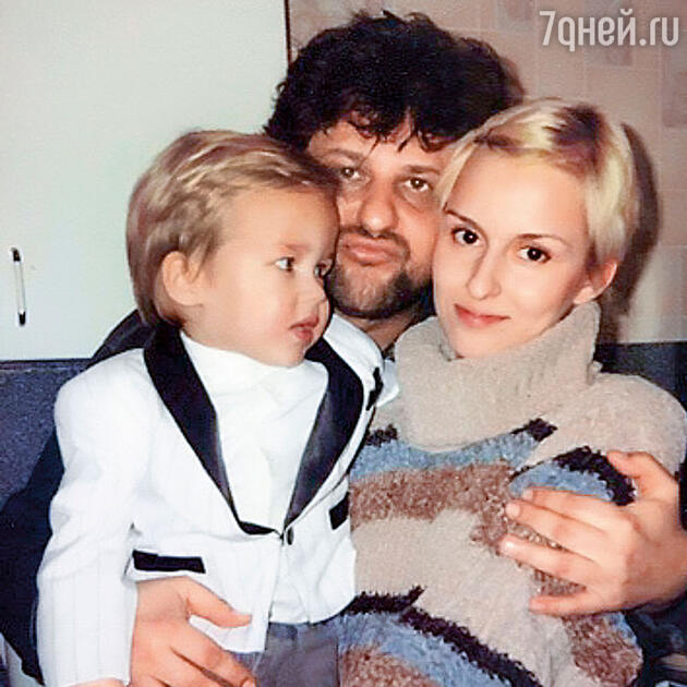Александр Самойленко с женой Еленой и сыном Сашей Александр Самойленко с женой Еленой и сыном Сашей