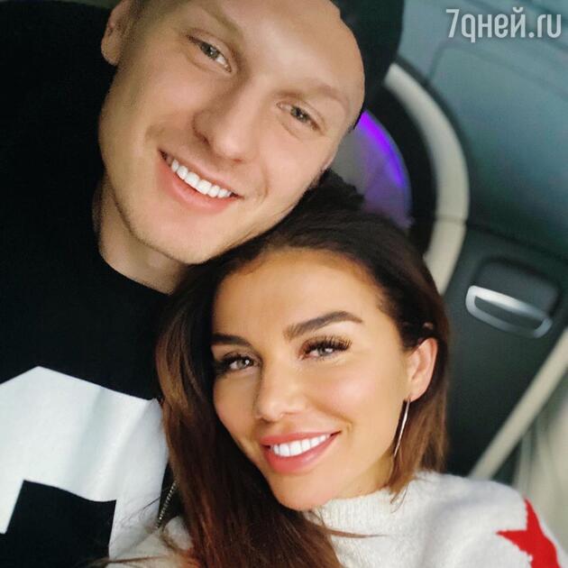 Анна Седокова и Янис Тимма Анна Седокова и Янис Тимма