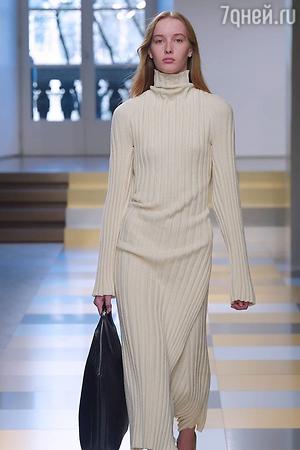 Трикотажное платье с удлиненными рукавами из коллекции Jil Sander Трикотажное платье с удлиненными рукавами из коллекции Jil Sander