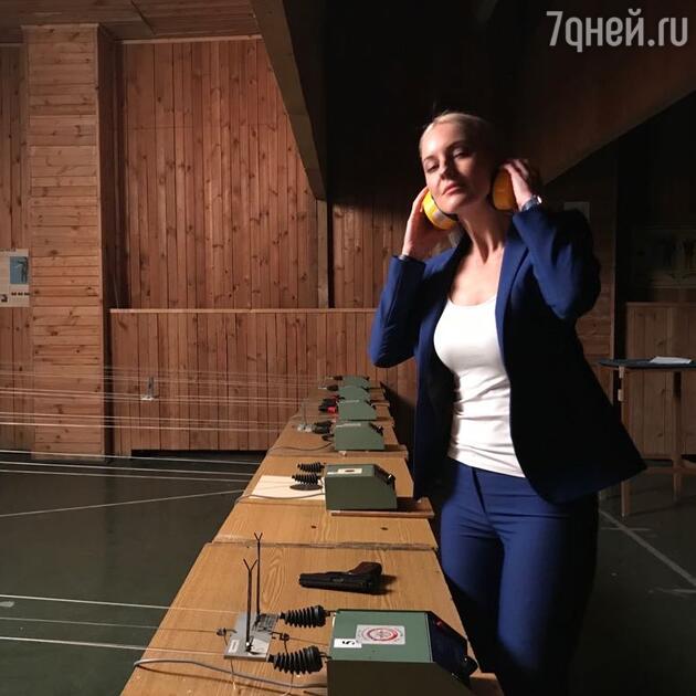 Яна Крайнова в сериале «Гадалка» Яна Крайнова в сериале «Гадалка»