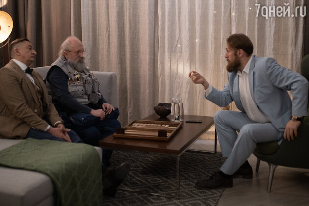 Александр Лыков, Анатолий Вассерман, Николай Шрайбер на съемках сериала "Гранд". Александр Лыков, Анатолий Вассерман, Николай Шрайбер на съемках сериала "Гранд".