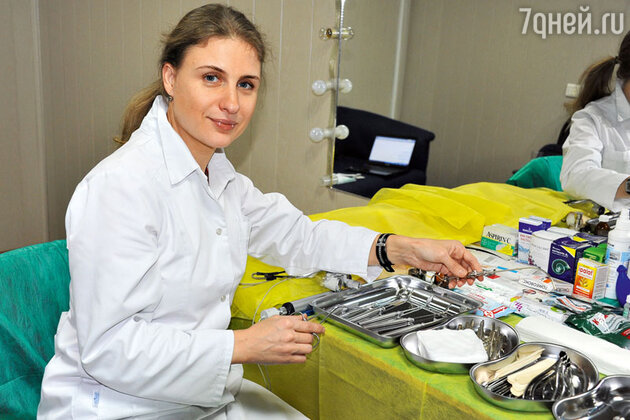 Врач-фониатр Екатерина Осипенко: «Я уже второй сезон борюсь с вредными привычками ребят, сложнее всего убедить их бросить курить» Врач-фониатр Екатерина Осипенко: «Я уже второй сезон борюсь с вредными привычками ребят, сложнее всего убедить их бросить курить»