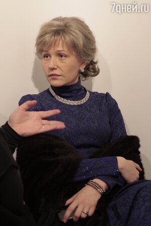 Карина Андоленко в финальных сериях картины "Чужая кровь" Карина Андоленко в финальных сериях картины "Чужая кровь"